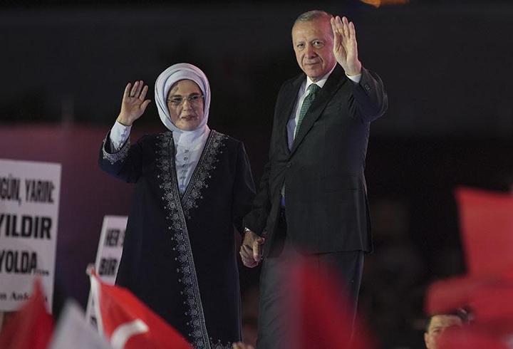 SON DAKİKA HABERİ | AK Parti 25. yaşını kutluyor! 3 milletvekili ve 7 belediye başkanı AK Parti’ye katıldı, rozetlerini Erdoğan taktı!